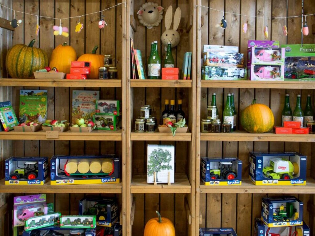 Farm Shop and Gift Shop at Hogshaw Farm & Wildlife Park